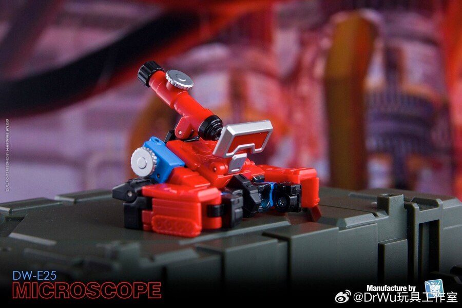 Image Of Dr Wu The Microscope, Green Crane Stock  Micro Figures  (1 of 12)